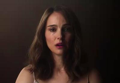Natalie Portman in tears in 'May December'
