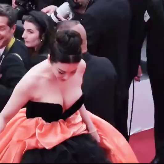 Chinese female stars on the red carpet at the Cannes Film Festival short MP4 video