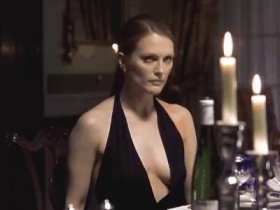 Julianne Moore's black dress in Hannibal short MP4 video