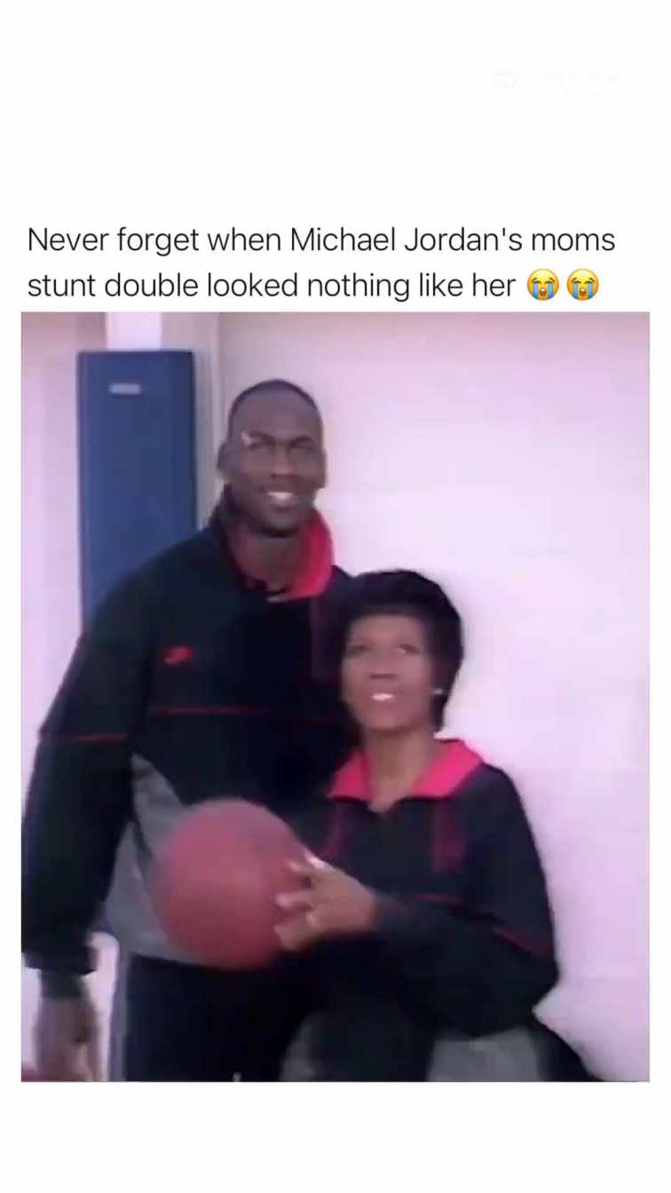 Jordan's mother dunks short MP4 video