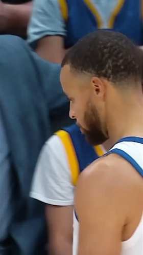 The beautiful spectators on the sidelines looked at Curry with longing eyes short MP4 video