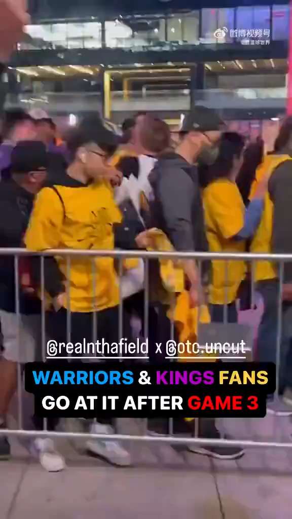 Warriors and Kings fans fighting