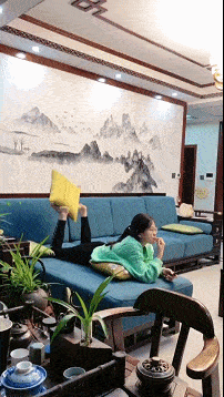 The footwork is good GIF