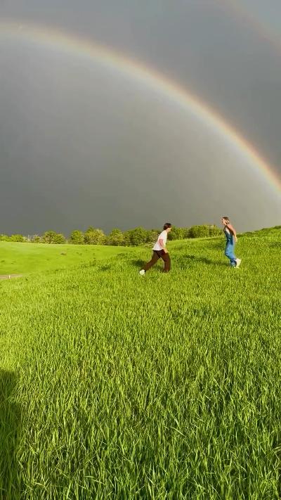 Romance under the rainbow